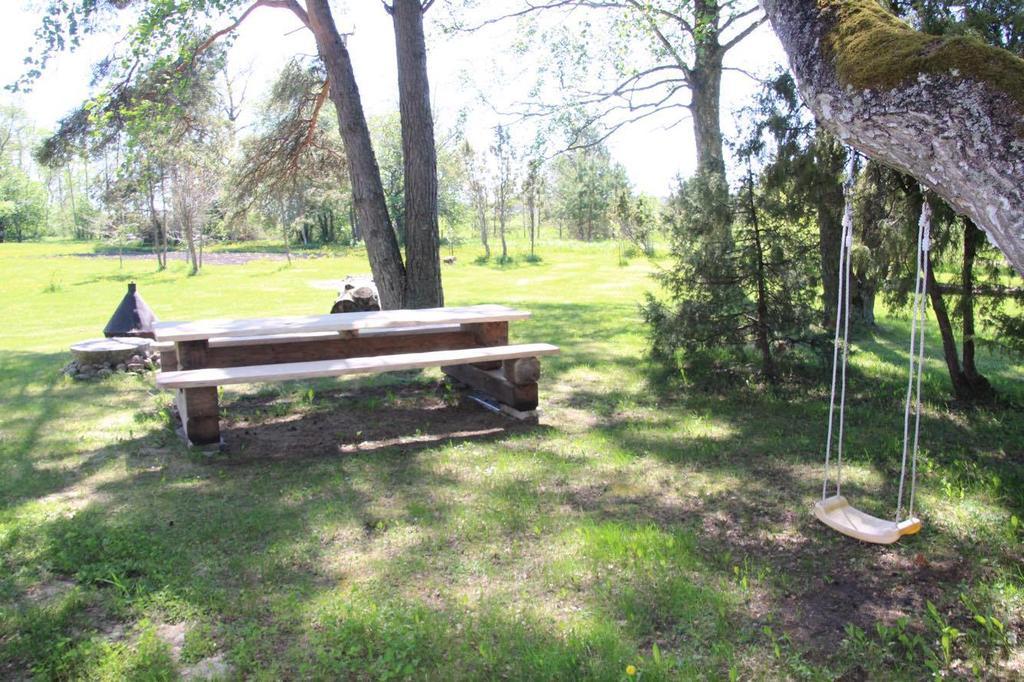 Ala-Laugu Holiday Home Leisi Εξωτερικό φωτογραφία