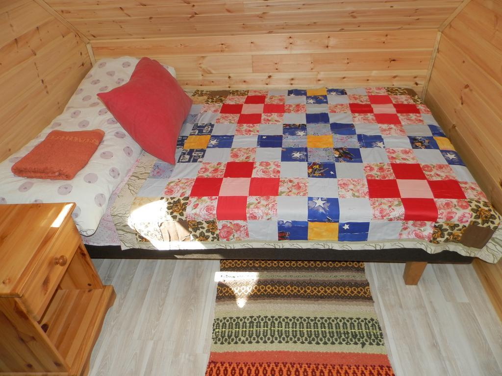 Ala-Laugu Holiday Home Leisi Εξωτερικό φωτογραφία