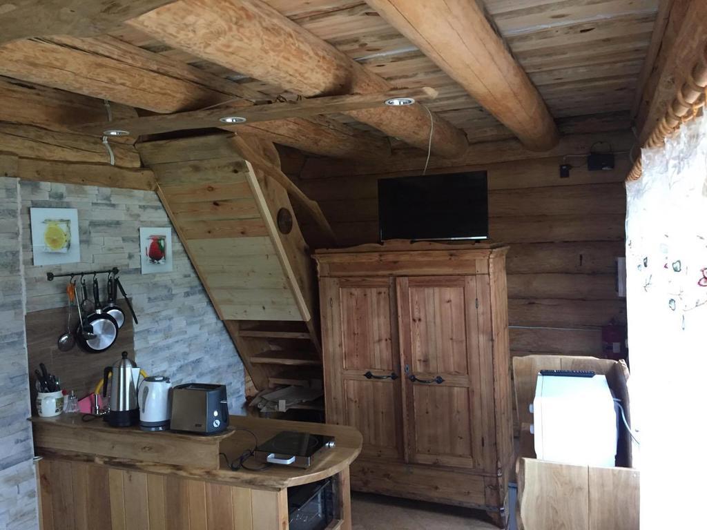 Ala-Laugu Holiday Home Leisi Εξωτερικό φωτογραφία